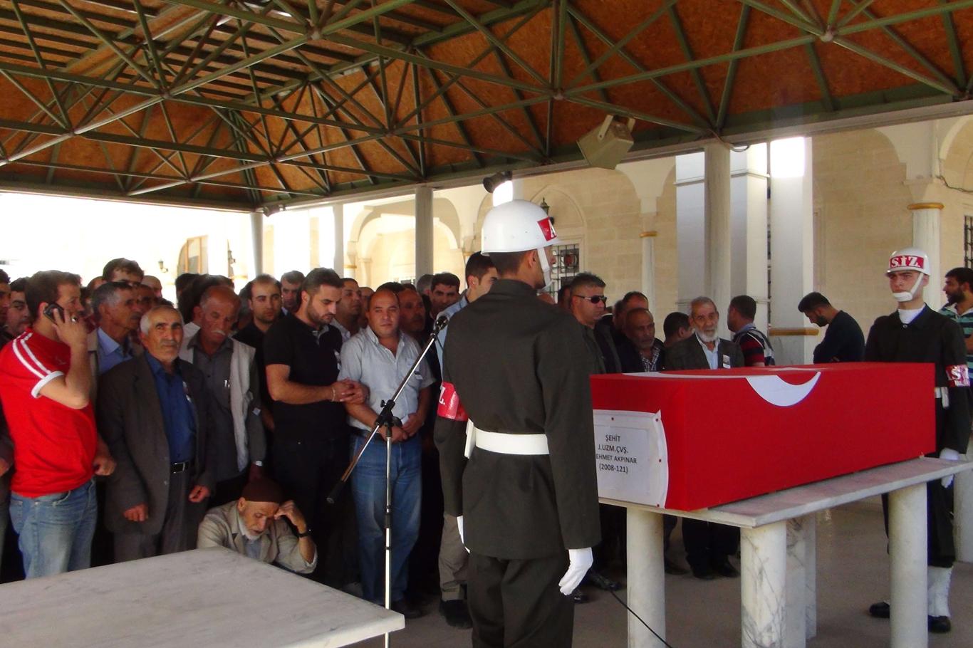 Nusaybin’de hayatını kaybeden Uzman Çavuş Elazığ’da defnedildi Nusaybin’de hayatını kaybeden Uzman Çavuş Elazığ’da defnedildi